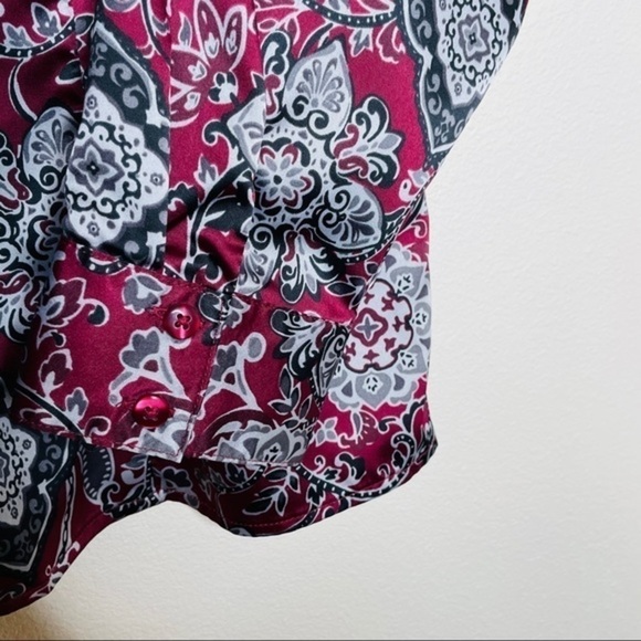 𝅺croft & Barrow NWOT Tapestry Button Down Blouse - Picture 7 of 11